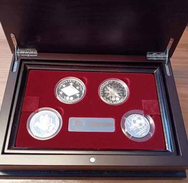 Coffret 100 ans FIFA 2004 Édition spéciale
