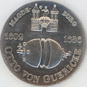 DDR 10 Mark 1977 Otto von Guericke (stgl) en argent