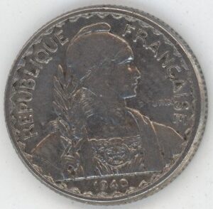Indochine Française 10 Centimes 1940 magnétique (ss)